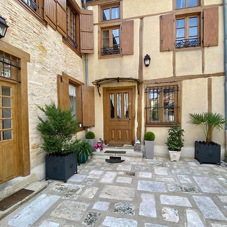La Maison De Montaboulin Chateauroux Luaran gambar