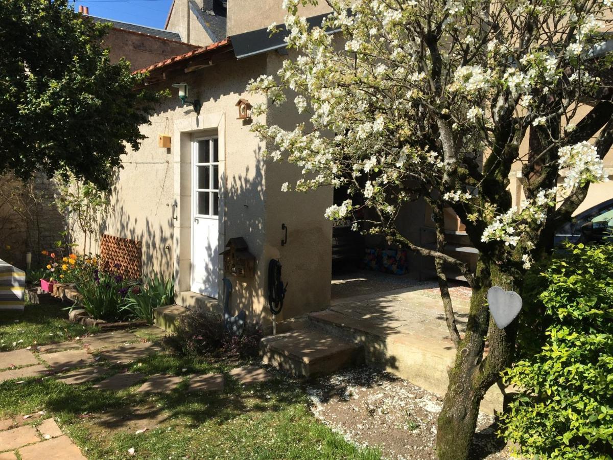 La Maison De Montaboulin Chateauroux Luaran gambar